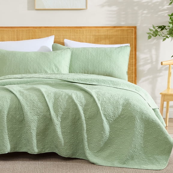 THD Loren - 3 Piece Full Queen Size Quilt Set, Lightweight Queen Bedspread Coverlet Set (Full/Queen, Sage Green)