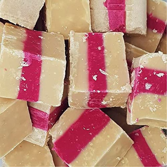 THE FUDGE FACTORY JAMMIE DODGER FUDGE 500g