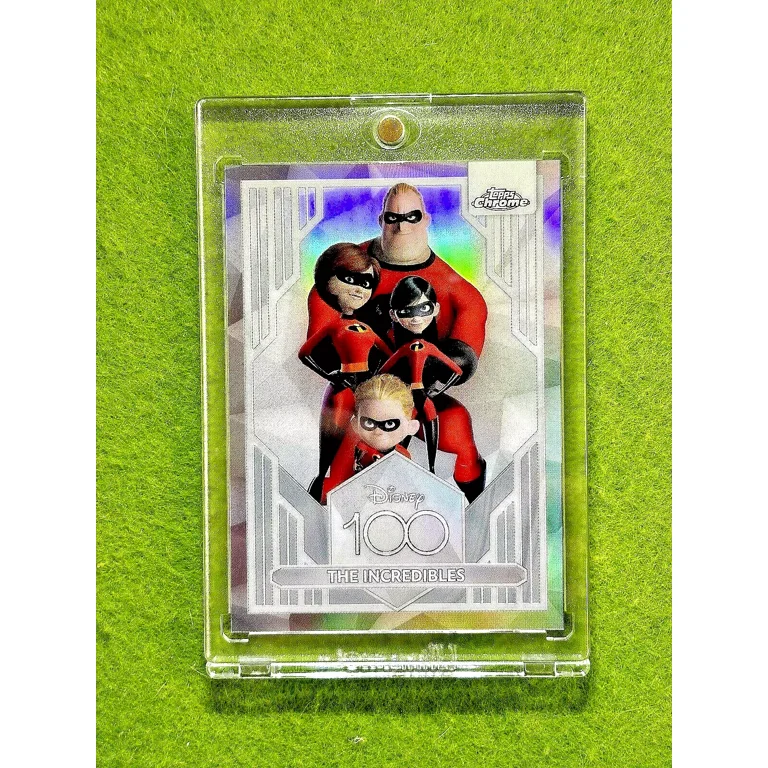 THE INCREDIBLES Disney 100 REFRACTOR SILVER PRIZM 2023 Topps