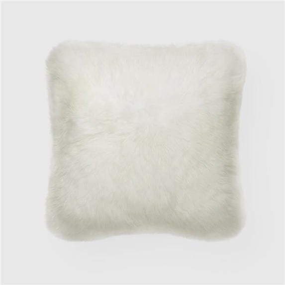 THE MOOD MDL221001 CLASSIC SHEEPSKIN 20'X20' PILLOW, NATURAL IVORY