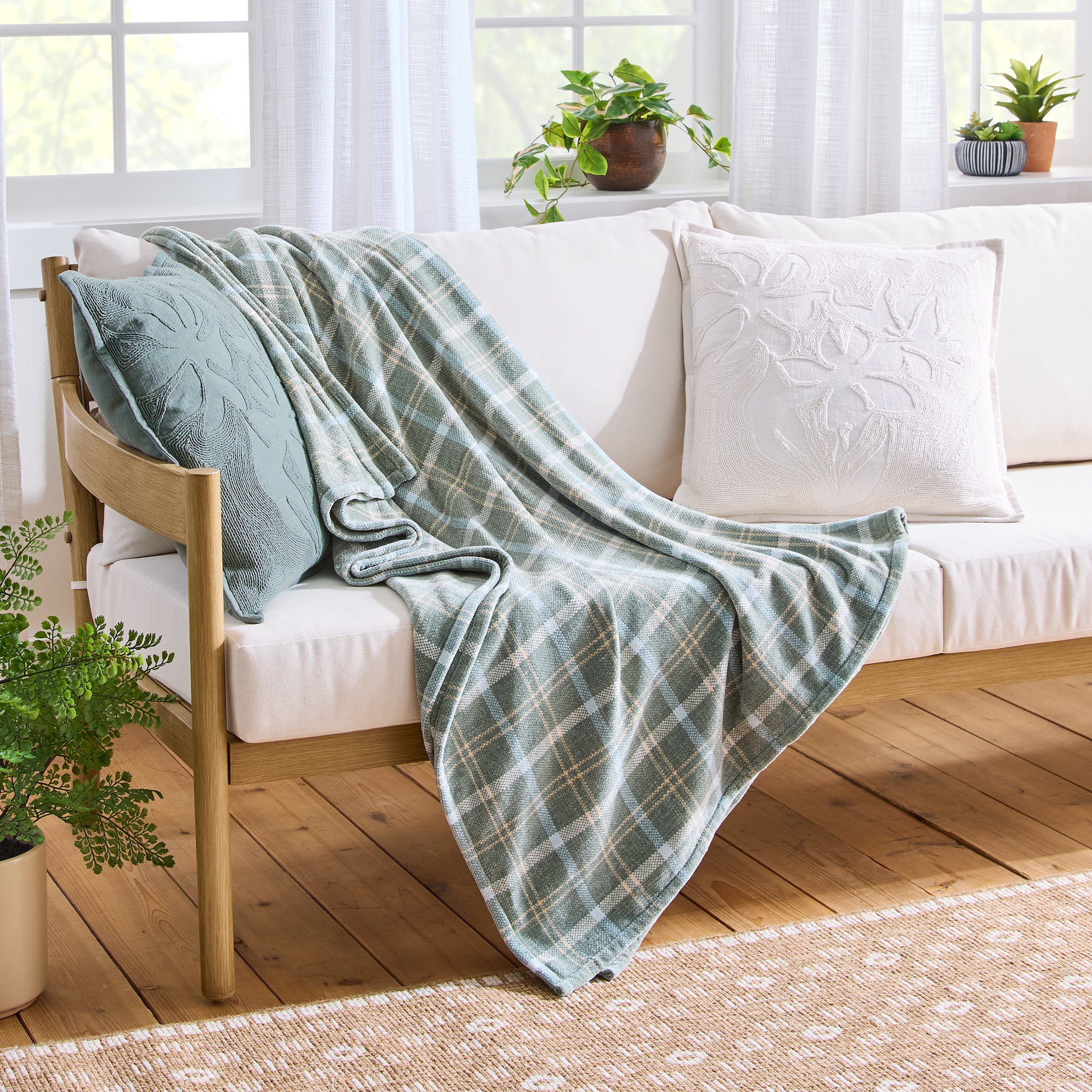 Better Homes & Gardens Woven Chenille Plaid Throw Blanket, Green River, 50 in x 72 in