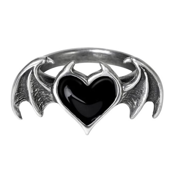 TIERPOP Gothic Vampire Bat Heart Wing Rings Black Red Halloween Punk Cute Ring Wedding Band Ring for Women Hip Hop Gifts