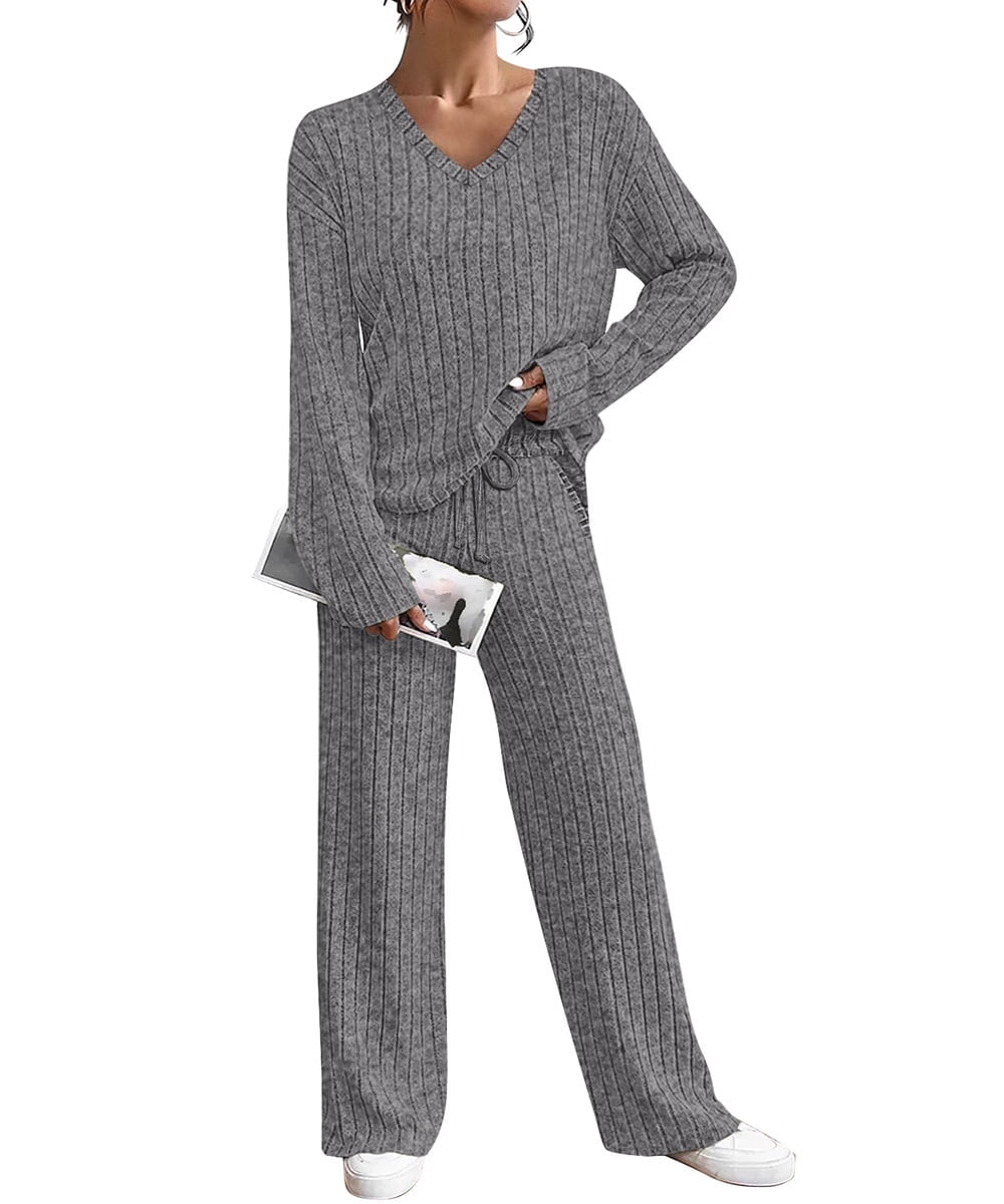 TIYOMI Plus Size 2-Piece Sweatsuit Set - Oversized Long Sleeve Top & Pants With Pockets