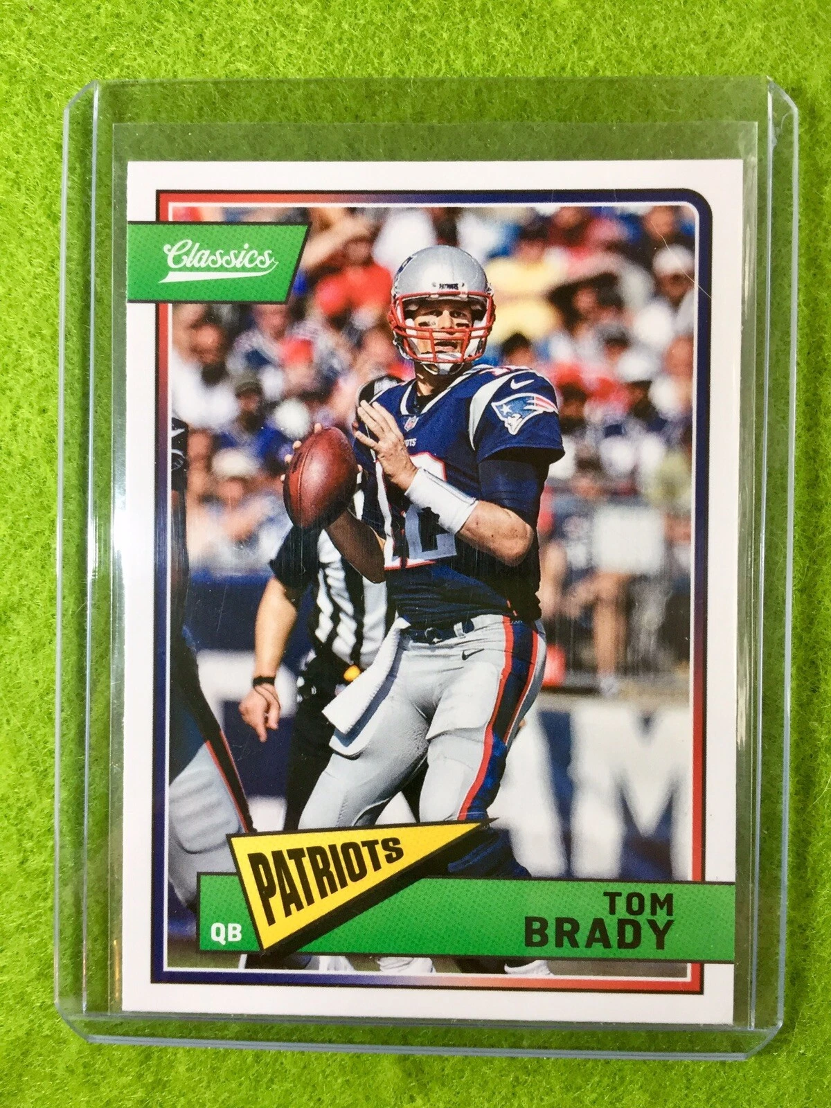TOM BRADY 2018 CLASSICS CARD JERSEY #12 PATRIOTS 2018 Panini - Classics Football