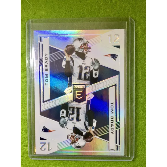 TOM BRADY JERSEY #12 REFRACTOR CARD PATRIOTS PRIZM 2019 Donruss Elite Deck #ED18
