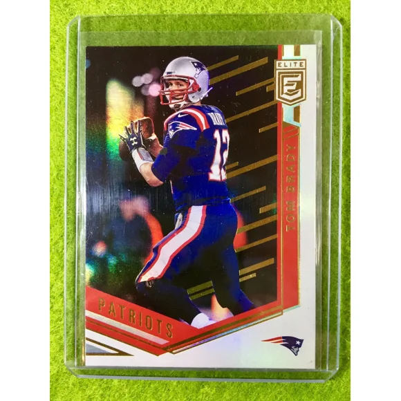 TOM BRADY REFRACTOR PRIZM CARD JERSEY #12 PATRIOTS 2018 Panini Donruss Elite #92