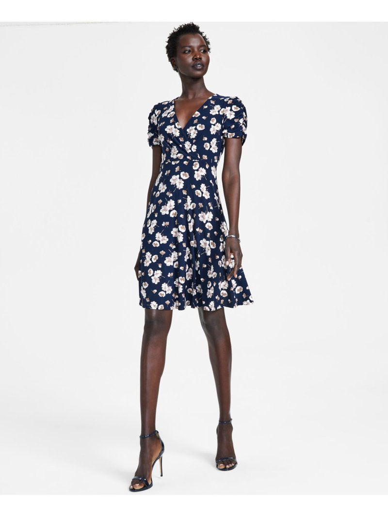 TOMMY HILFIGER Womens Navy Zippered Shirred Short Sleeve Surplice Neckline  Short Fit + Flare Dress Petites 6P - Walmart.com
