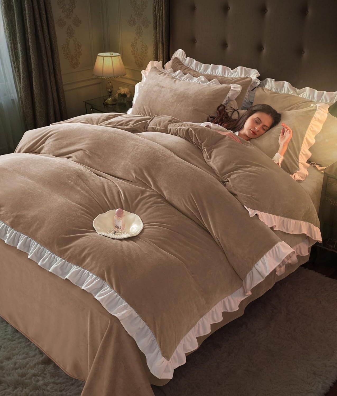 TOPCHANCES 3 Piece Duvet Cover Set, Soft Velvet Fabric Bedding Sets with Zipper Closure and 1 Pillowcase (Light Brown, Twin Size)