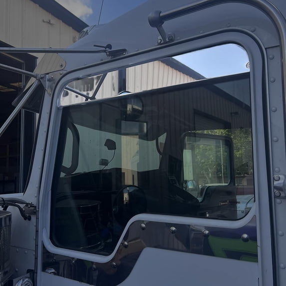 TORQUE Stainless Steel 4-Inch Drop Windows Chop Top Set for Kenworth T600, T660, T800, W900 Mirror Finish - Pair (TR3062)