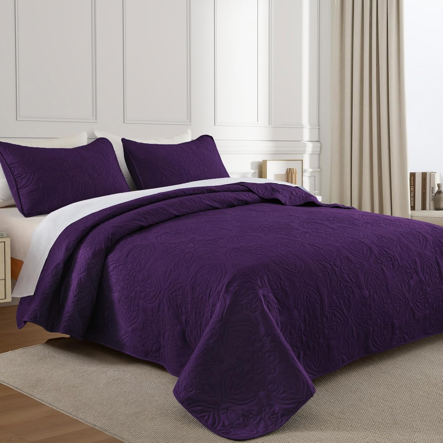 TRA-Soft Queen Quilt Bedding Set for All Seasons, Vintage Damask