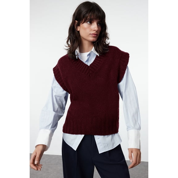 TRENDYOLMİLLA Women's Burgundy Plain Long Loose Sweater Vests