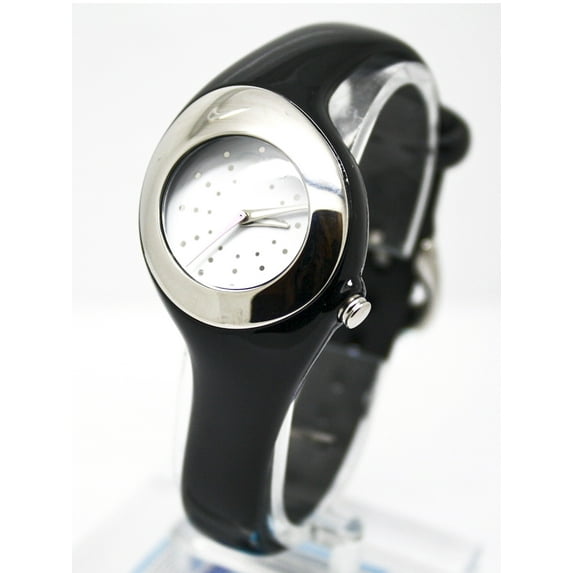 Nike Women's Triax Smooth Analog Sport Wristwatch, Black/White