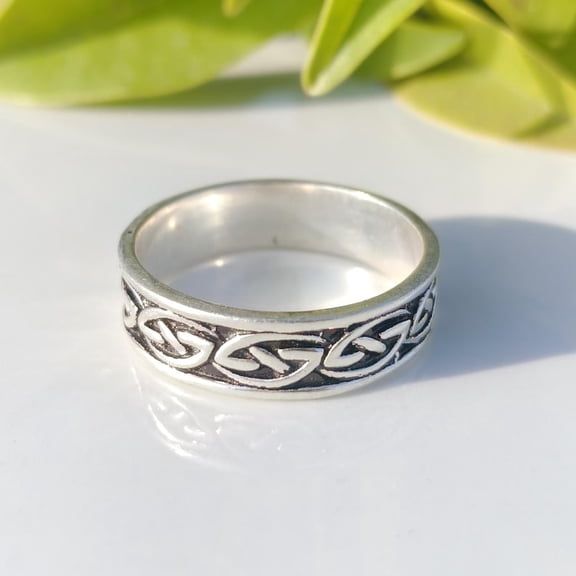 TRIDHA SILVER- Celtic Knot Ring Sterling Silver Band With Oxidized Infinity Weave Design - Eternal Promise Wedding Band Unisex Irish Jewelry