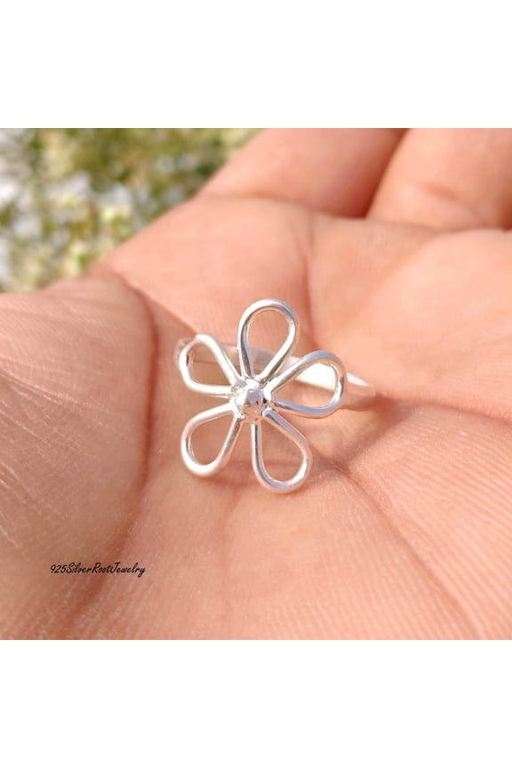 - Sterling Silver Daisy Ring - Minimalist Floral Wire Band, Dainty Boho Jewelry Gift, Hypoallergenic 925 Silver Flower, Stackable Chic Design