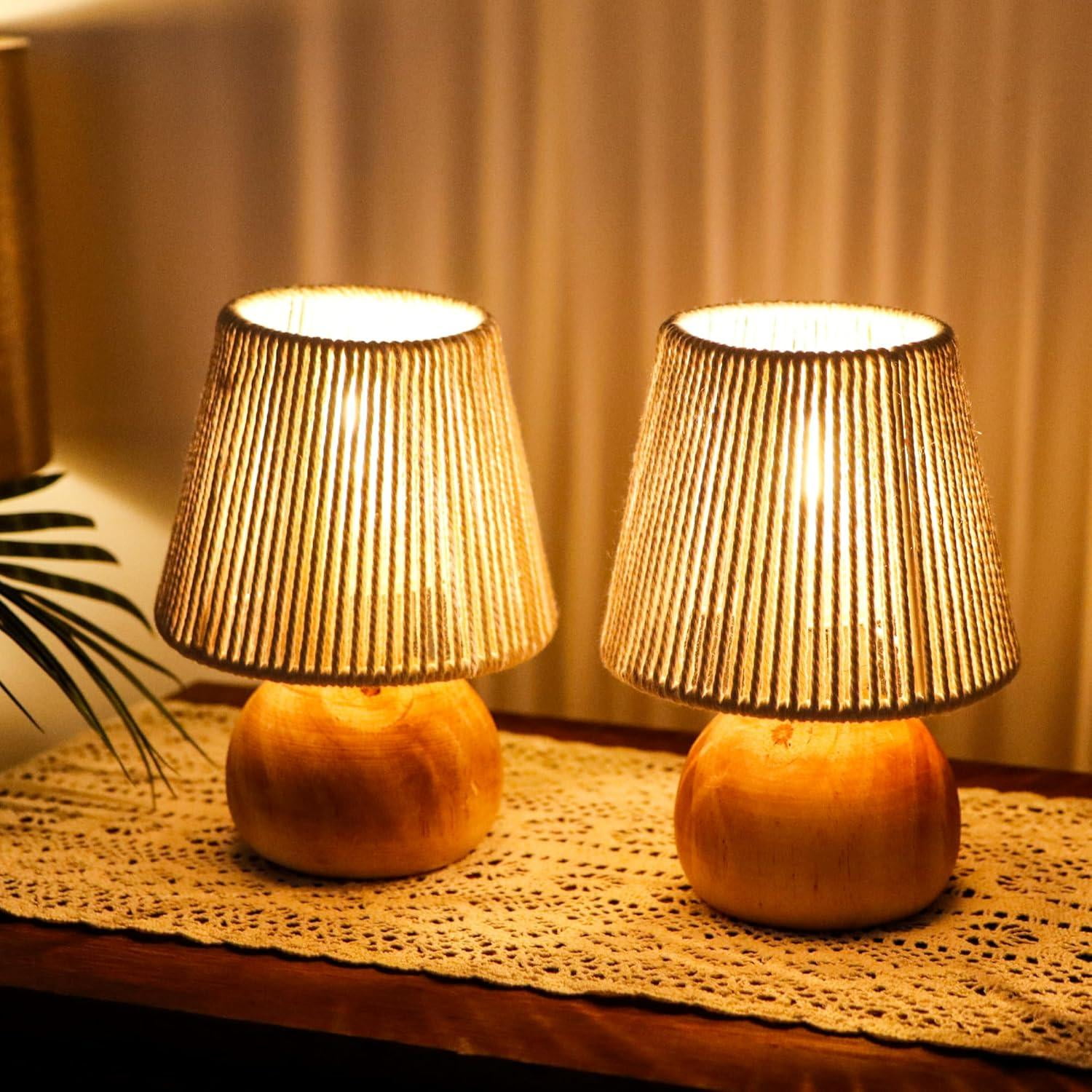 TRIROCKS Set di 2 Lanterne Decorative Marocchine 26 cm Alte, Lampada Senza Fili a Batteria con Luci LED per Casa, Soggiorno, Giardino, Eventi (Bianco