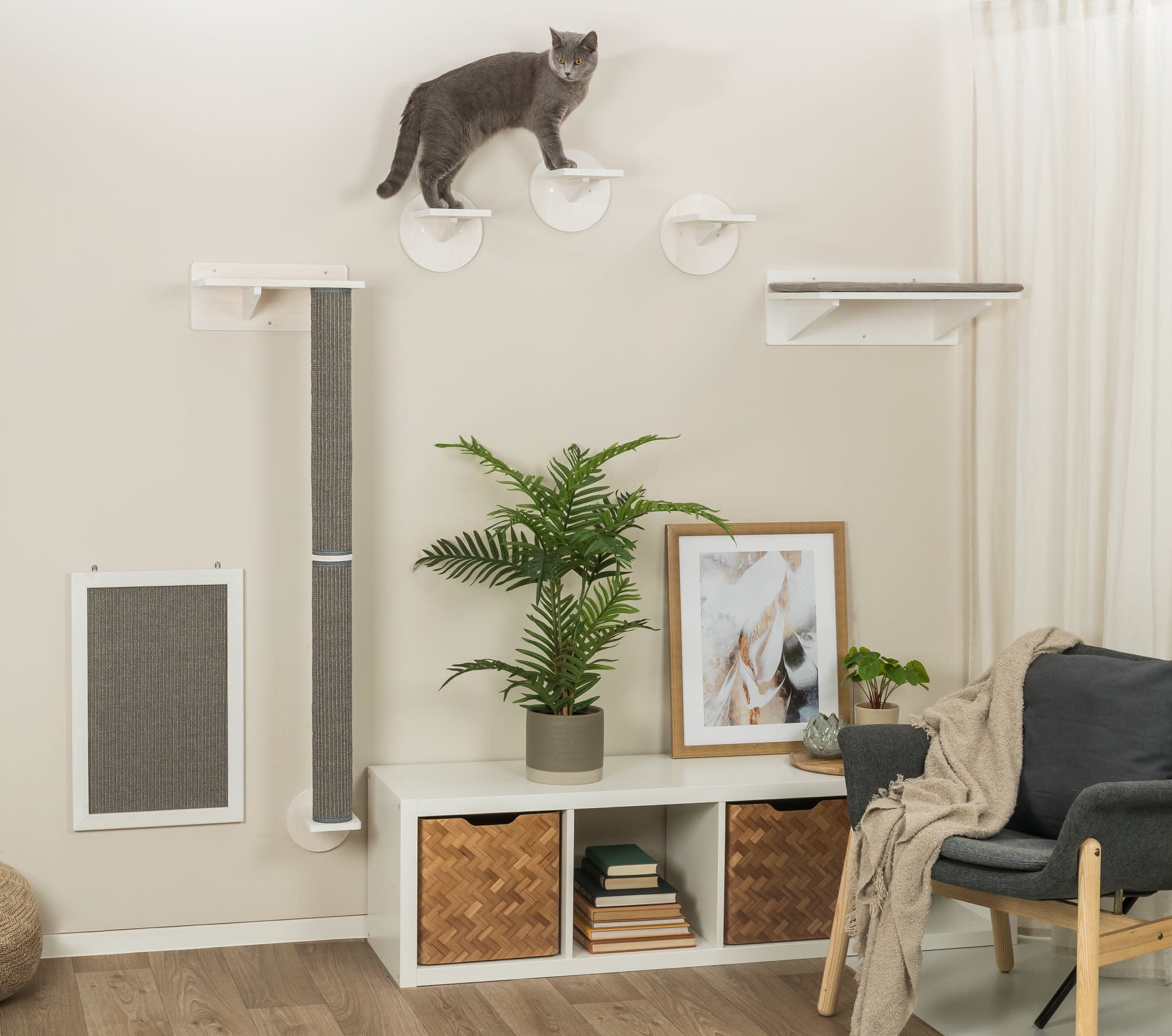 TRIXIE Wall Mount Sisal Cat Scratching Board 23", Gray