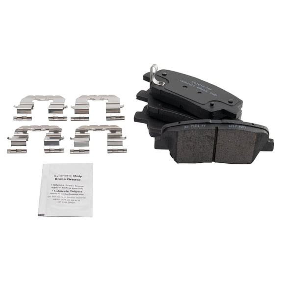 TRQ Rear Ceramic Brake Pad Set for Hyundai Santa Fe Kia Sorento BFA15067 Fits select: 2017-2018 HYUNDAI SANTA FE SPORT, 2019 HYUNDAI SANTA FE XL