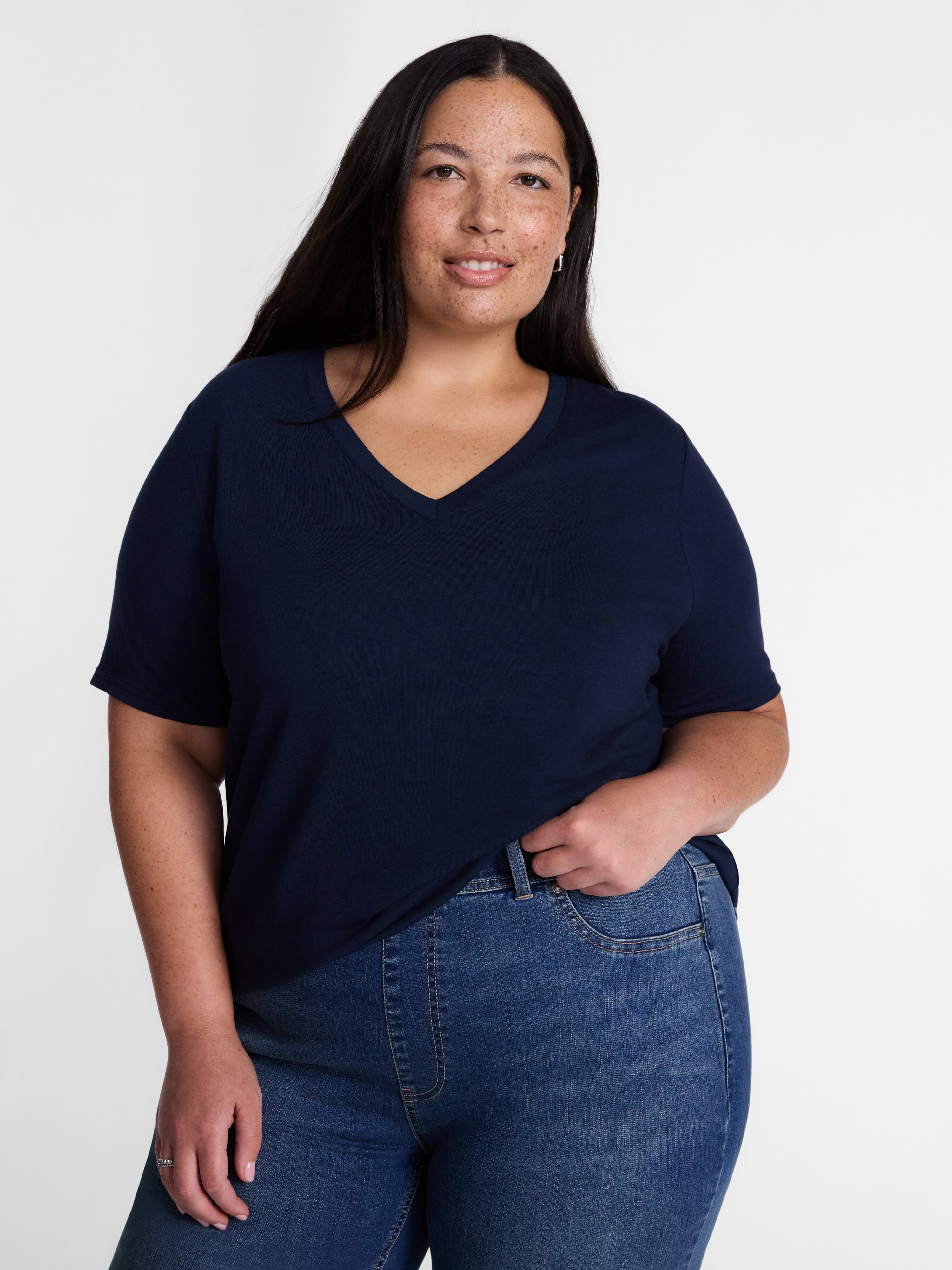 Terra & Sky Women's Plus Size V Neck Tee with Short Sleeves, Size 0X-5X