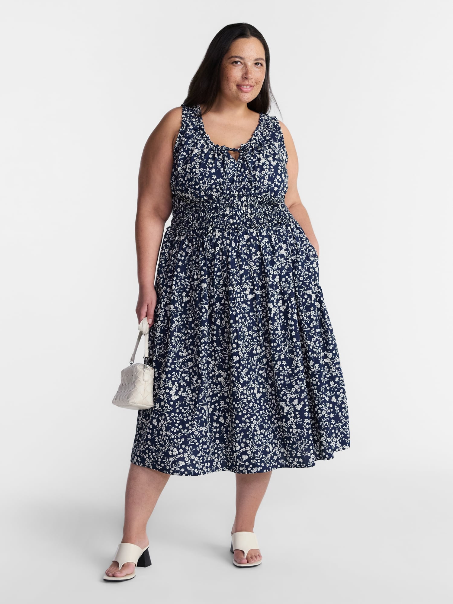 Terra & Sky Women's Plus Sleeveless Smocked Dress, Sizes-0X-5X