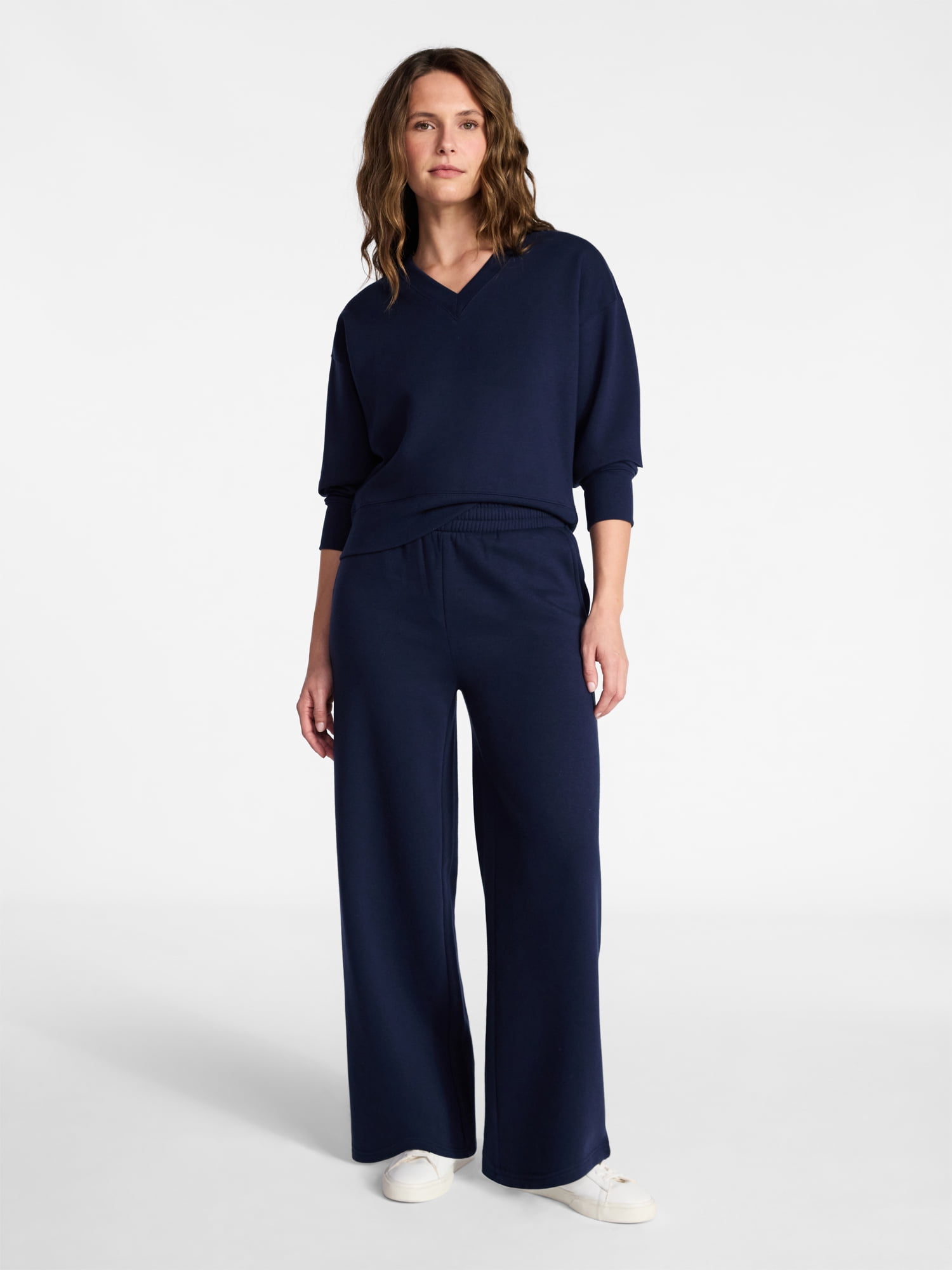 Time and Tru Women's and Women's Plus V-Neck Sweatshirt and Pants Set, 2-Piece, Sizes XS-4X