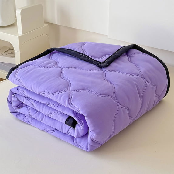 TTJ Cooling Ice Silk Summer Quilt 39.4x59.1 in Lightweight Breathable Air Conditioning Blanket Thin Washable Heat Wicking Summer Comforter Cool Quilt For Dorm Travel