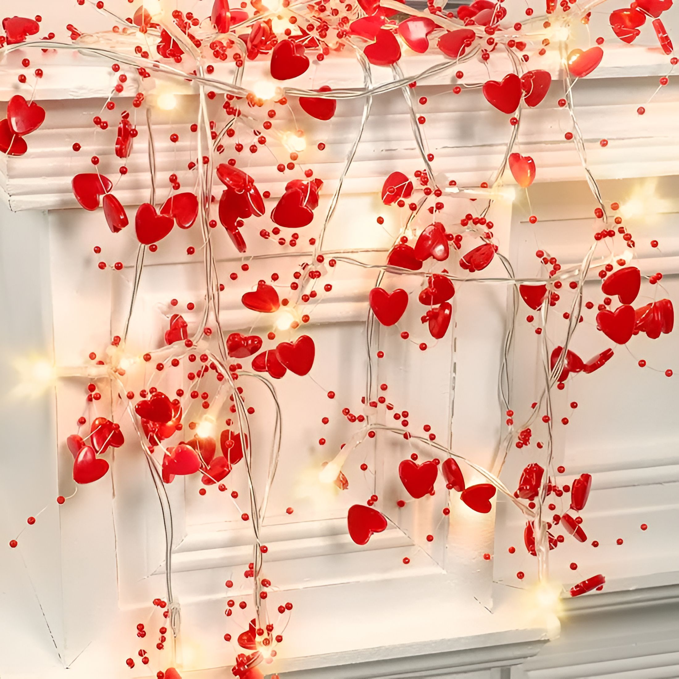 POPETPOP LED Suction Cup Heart Light – Battery-Operated Romantic Window Decoration For Valentine’s Day (Warm Light)