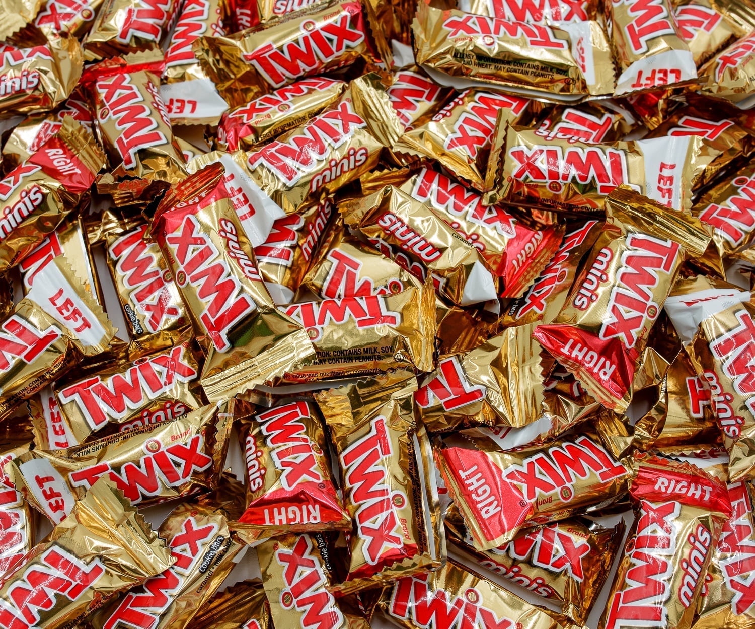 TWIX Caramel Minis Candy Bars 2 lb – Bulk Bag, Sweet Snacks, Crunchy Cookie & Delicious Caramel & Creamy Chocolate Flavors, Individually Wrapped (82 Pieces)