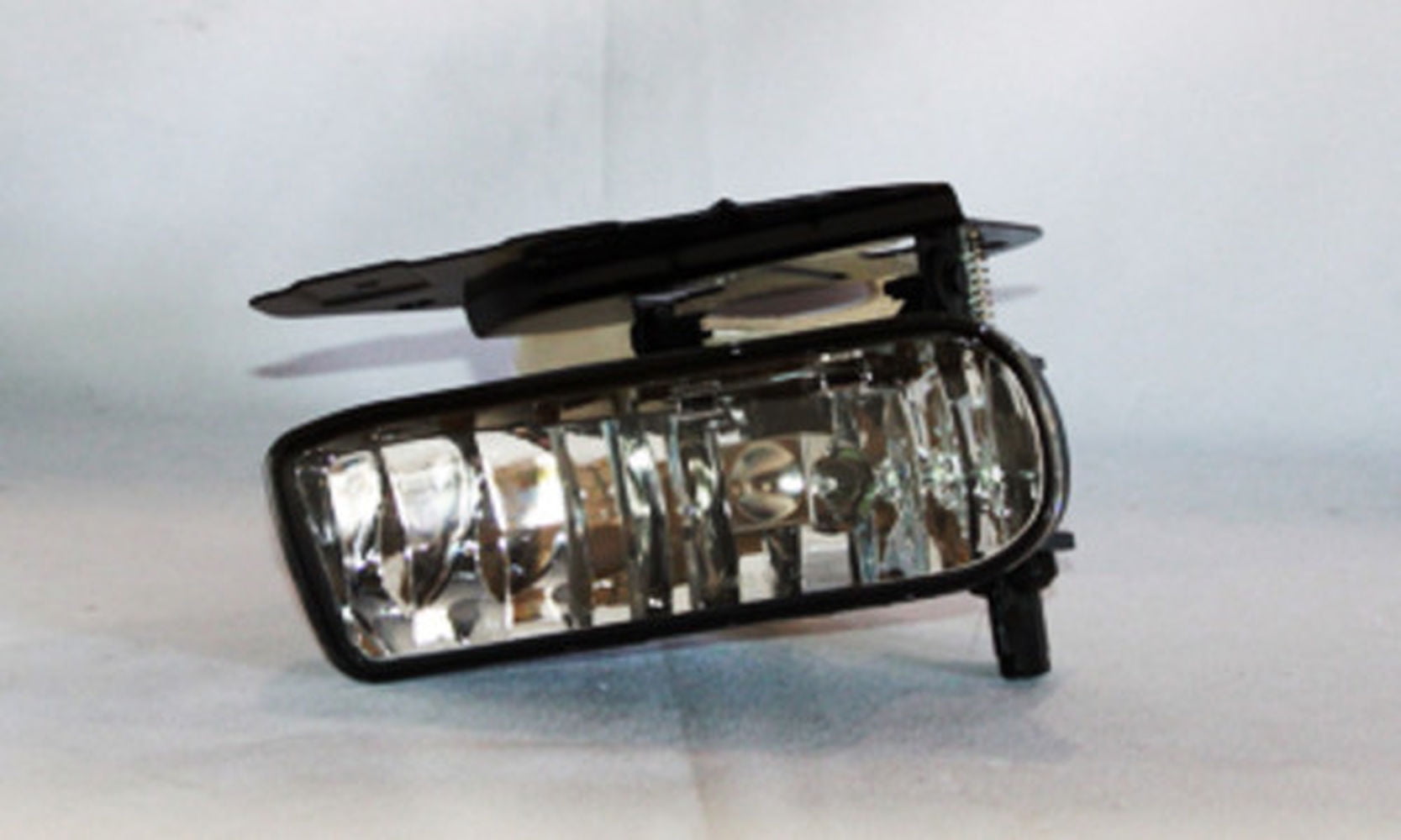 2017-2019 GMC Acadia Front Driver Side Fog Lamp Bezel 84693622