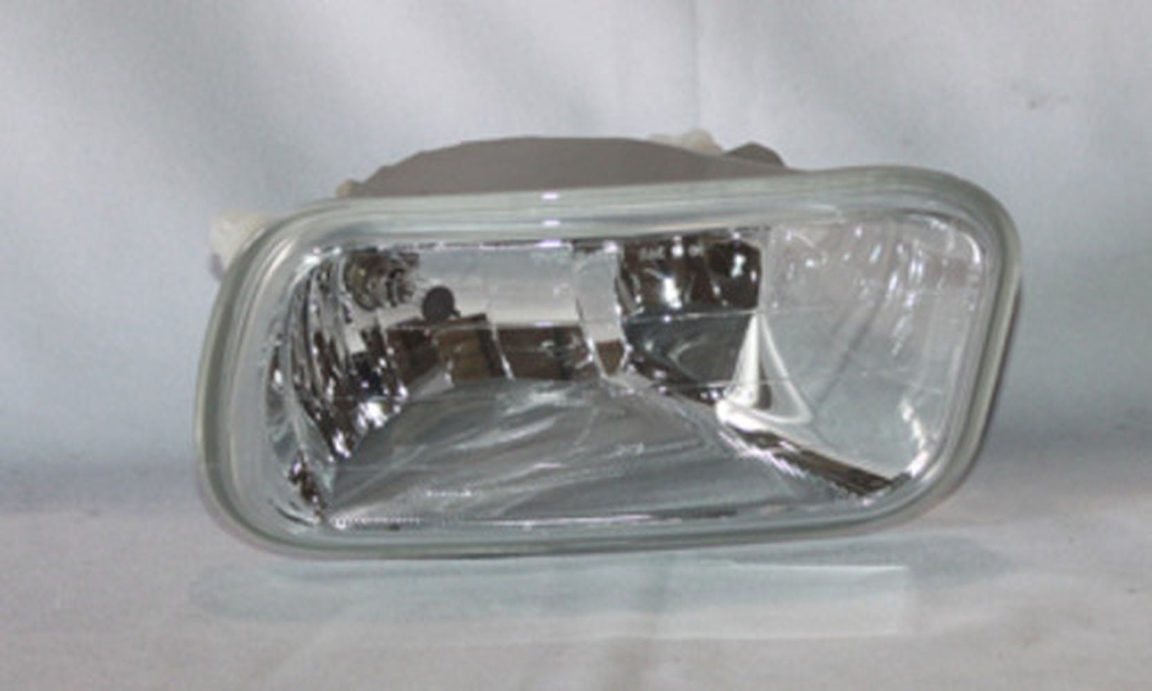 TYC 19-5941-00 Dodge Ram Pickup 1500 Passenger Side Replacement Fog Light Fits 2014 Ram 2500
