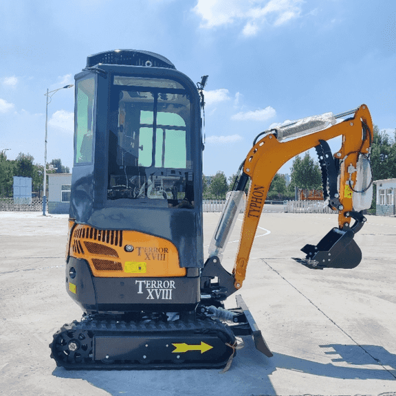 TYPHON TERROR XVIII Prestige Mini Excavator, 2 Ton, Kubota D902 Diesel Engine, USA