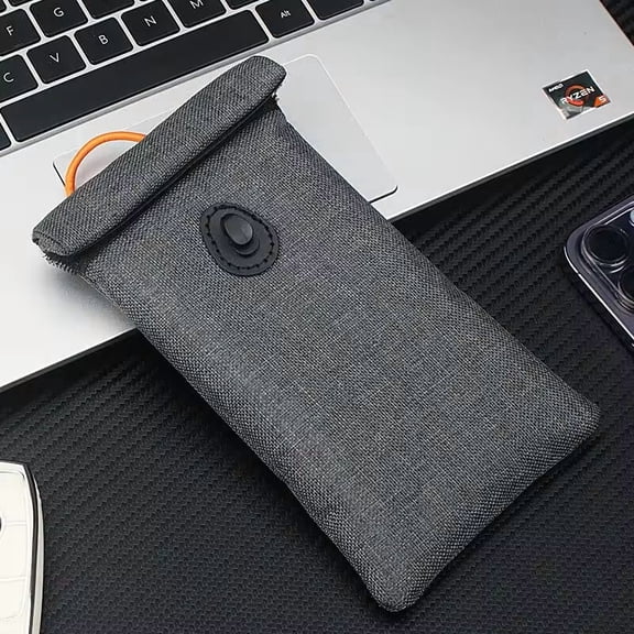 TYPPKMM Phone Signal Blocking Faraday Pouch, Premium, Black
