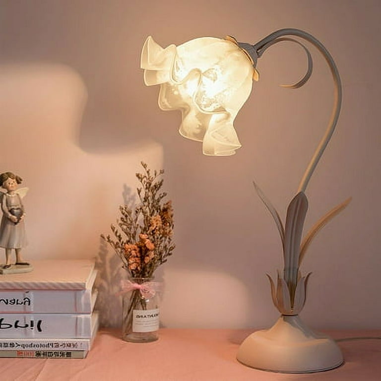 Decorating With A Cordless Lamp - The Flowering Farmhouse