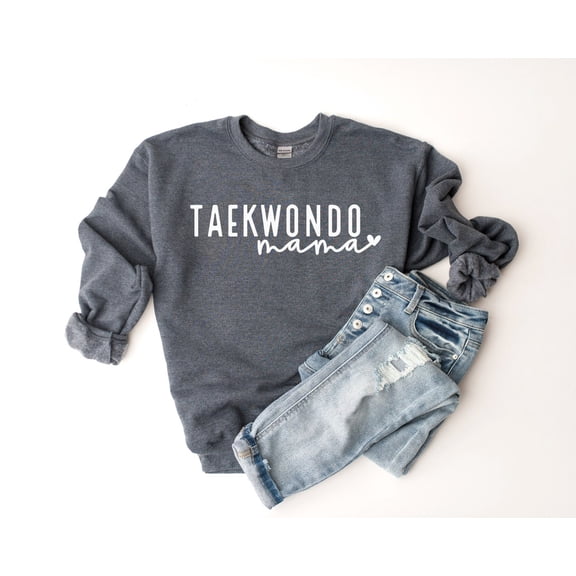 Taekwondo Mama Sweatshirt, Taekwondo Mom Shirt, Taekwondo Mama shirt, Taekwondo Mom Crewneck, Martial Arts Mom Shirt SWEATSHIRT All Size S-5XL