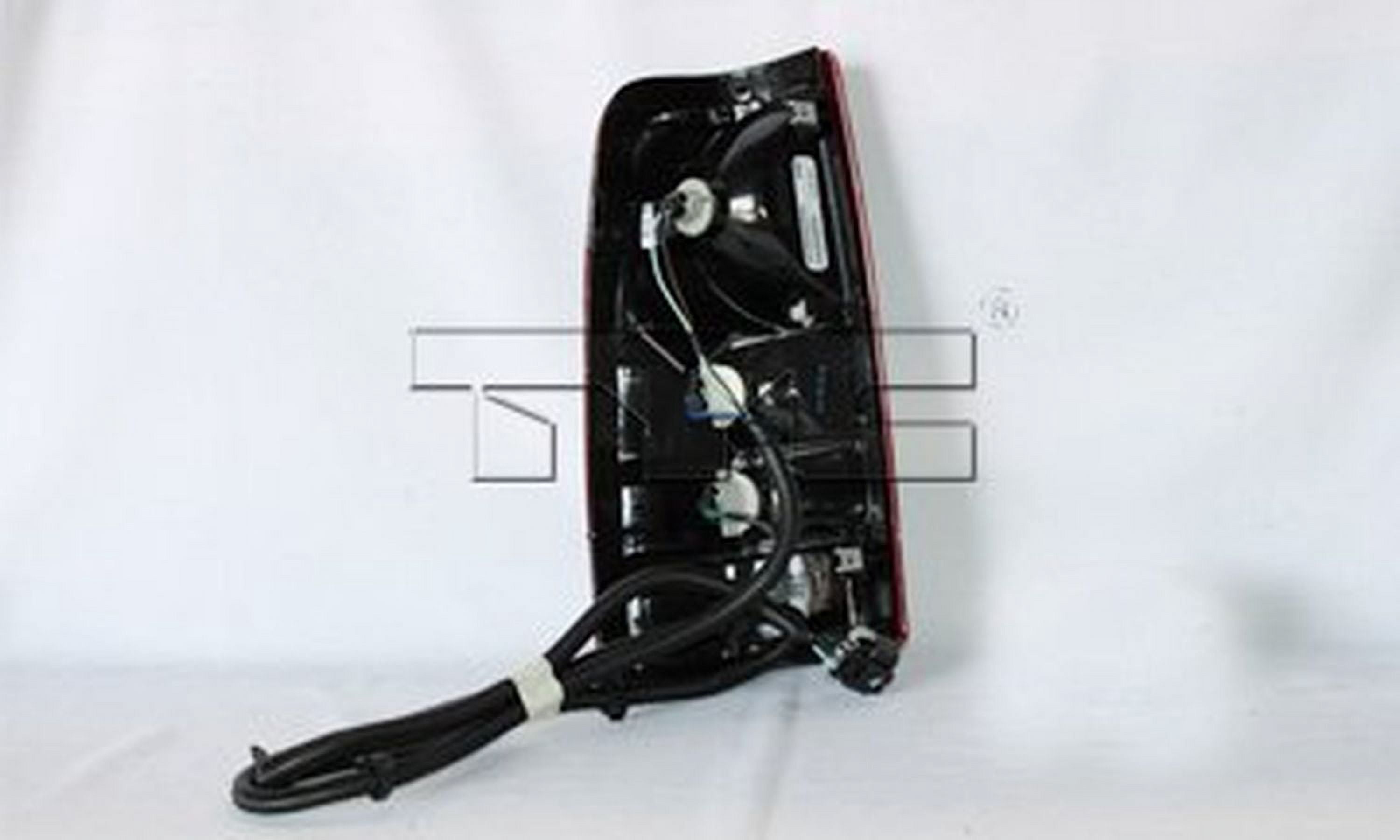 Tail Light Assembly Fits select: 1999-2000 CHEVROLET SILVERADO C1500, 2001 CHEVROLET SILVERADO K1500