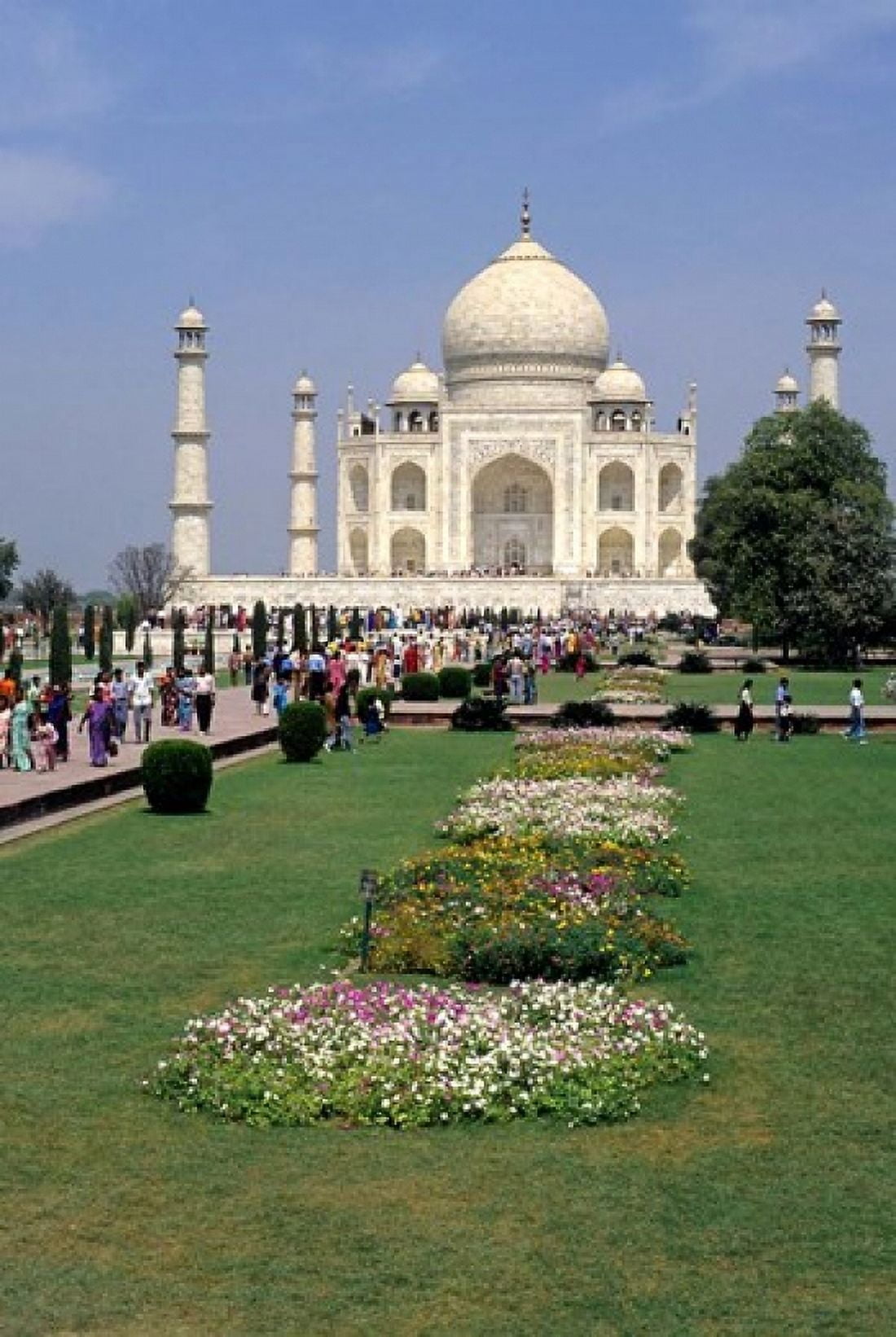 Taj Mahal in Agra India Canvas Art - David R Frazier DanitaDelimont (23 x 35)