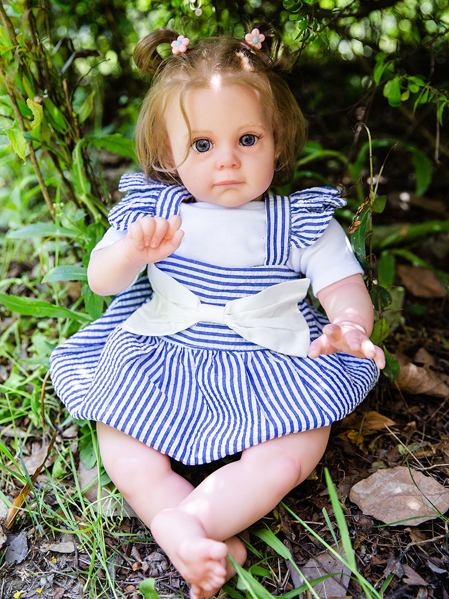 Takanini Newborn Baby Dolls 22 Inches White Skin Dolls Silicone Limbs Realistic Girl Doll Birthday Present Gift Set for Ages 3+