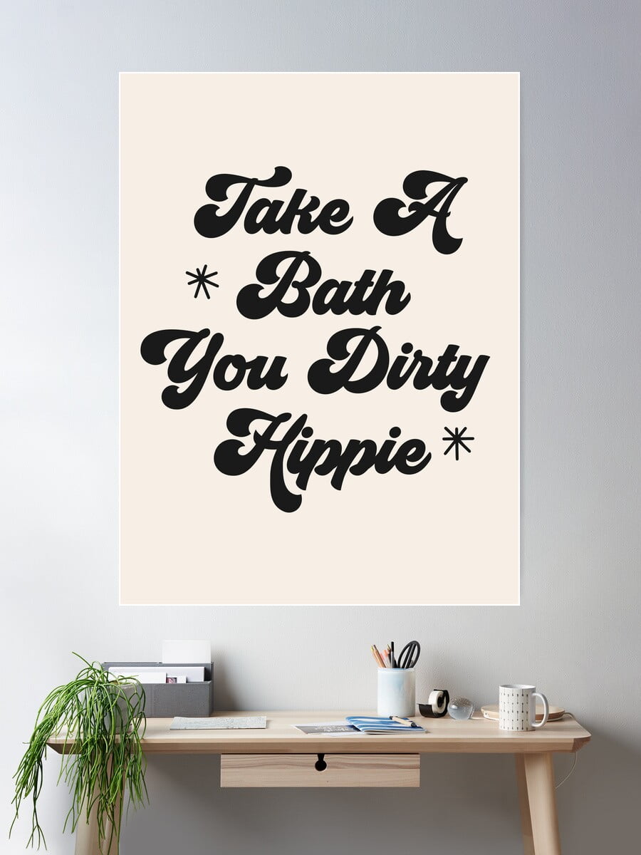 Targa In Legno 'Take A Bath You Dirty Hippie' - 40,6x50,8 Cm - Cornice Rustica Con Gancio - 3
