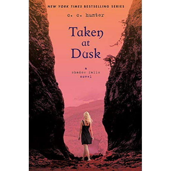 Pre-Owned Taken at Dusk: A Shadow Falls Novel (Paperback) 0312624697 9780312624699