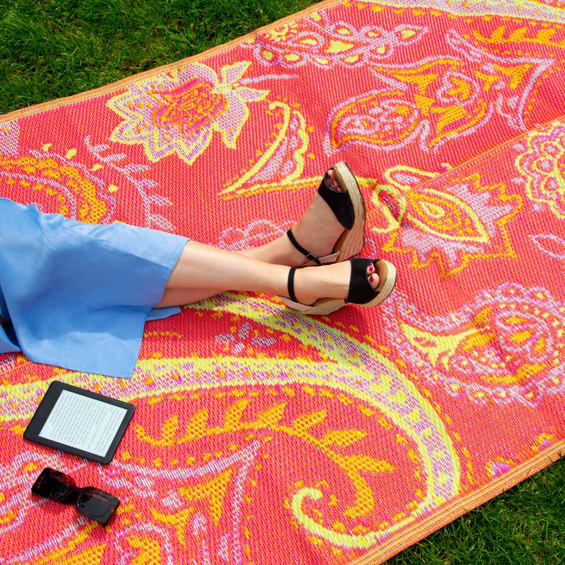 47x70 Inch Rug Talking Tables 47 x 70 in Pink & Yellow Woven Waterproof Outdoor Rug ...