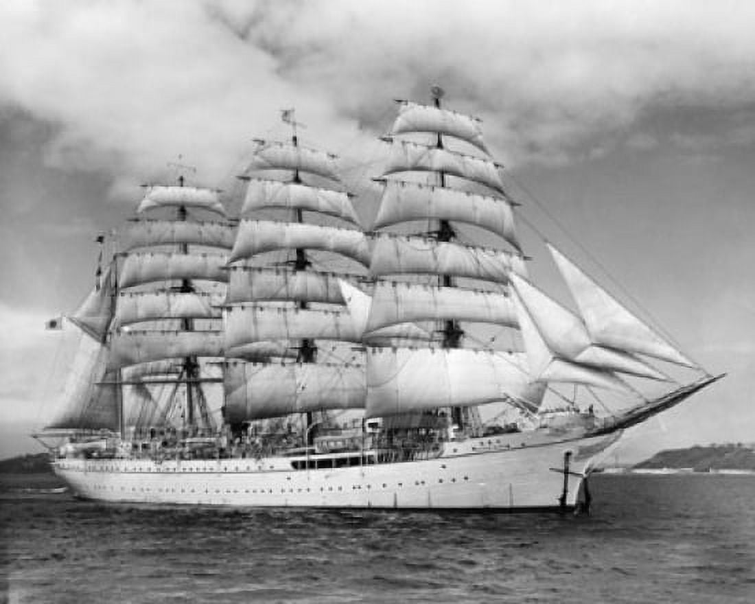 Tall ship sailing in the sea Canvas Art - (18 x 24)