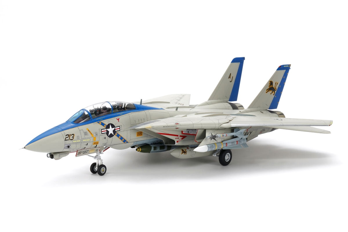 Tamiya 1/48 Grumman F-14D Tomcat, Detailed Cockpit, Variable Sweep