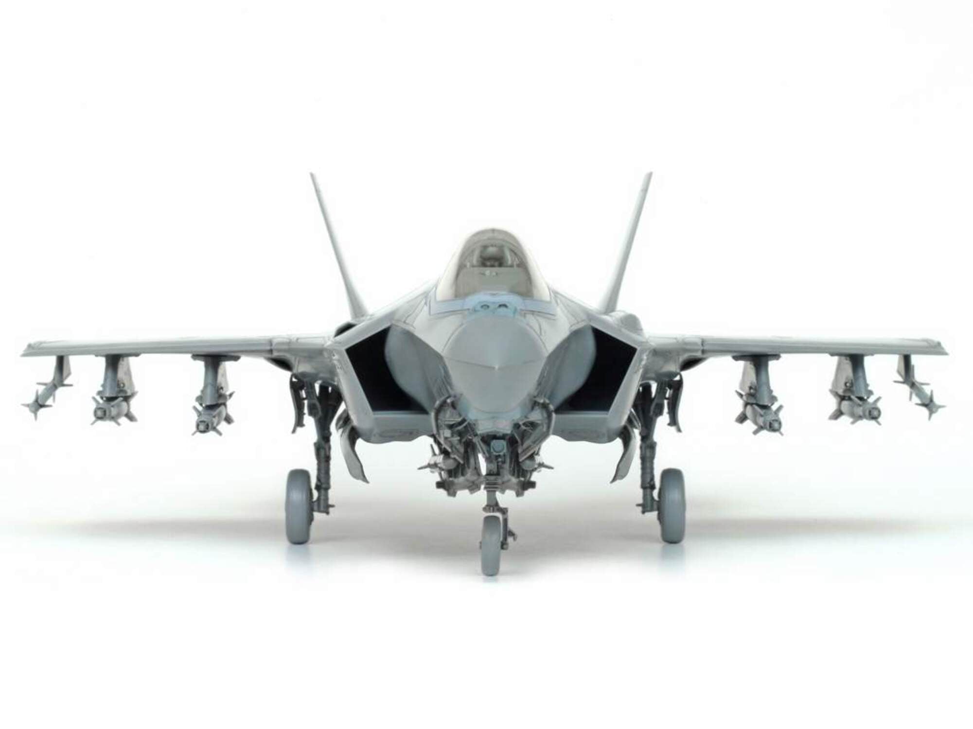 Tamiya Lockheed Martin F-35 A Lightning II Plastic Model Kit, 1/48 Scale