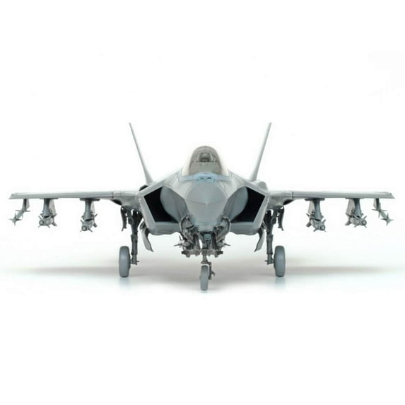 Tamiya Lockheed Martin F-35 A Lightning II Plastic Model Kit, 1/48 Scale