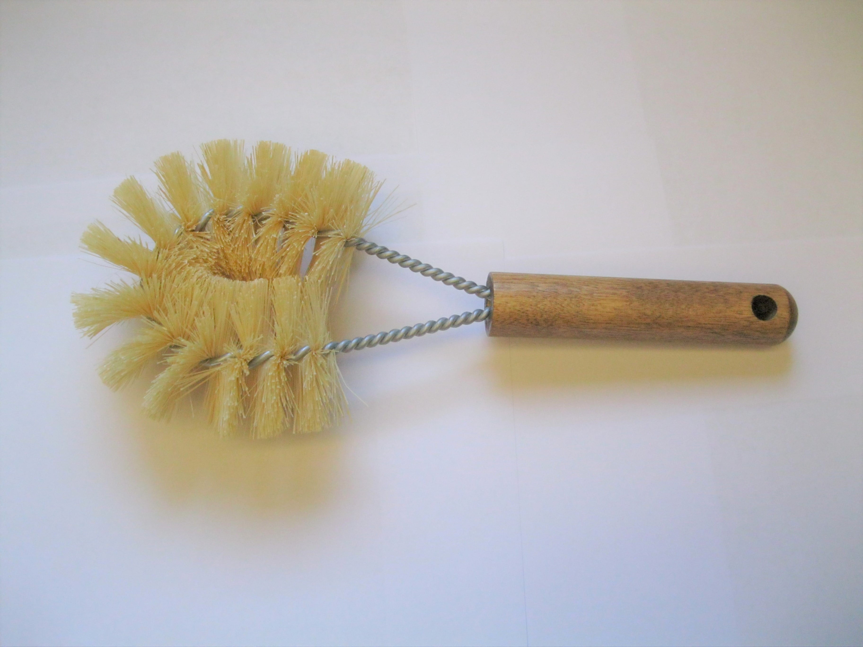 Birdwell Cleaning 471-48 Natural Tampico Handheld Scrubber Brush