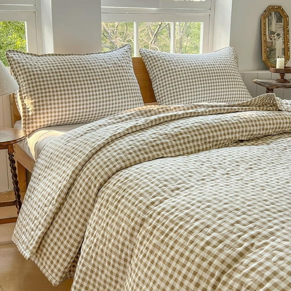 Tan Gingham King Quilt Set, Soft Pre-Washed Microfiber Taupe Plaid King Bedspread, Lightweight Checked Summer Quilt, Grid Bedding Coverlets for All Seasons (Includes 1 Quilt, 2 Pillow Shams)