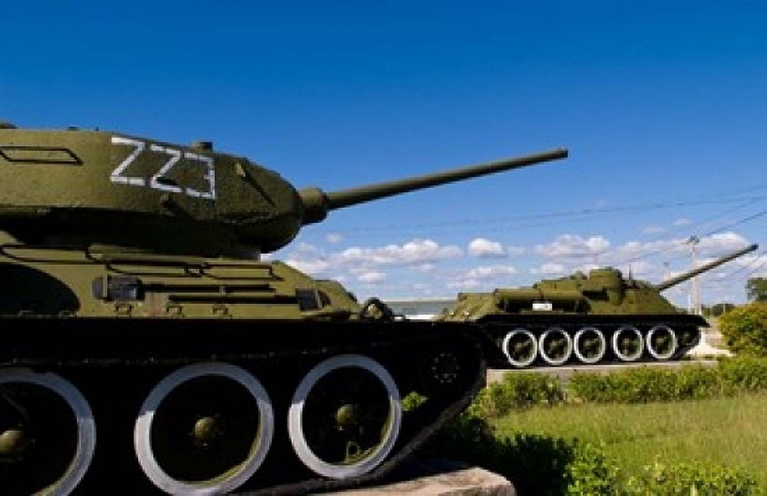 Tanks Museum of Playa Giron war Bay of Pigs Cuba Canvas Art - Bill Bachmann DanitaDelimont (17 x 11)
