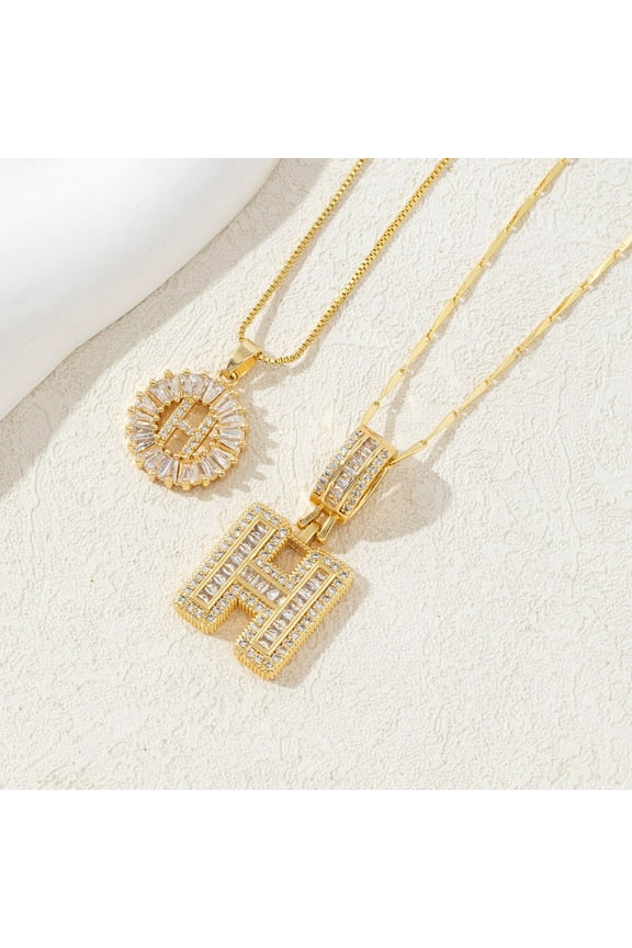 Tao Tao Letter Necklace 14k Gold Plated Bling Dainty Necklaces Trendy Chunky Custom Name Necklace Personalized Round Circle Pendant Zirconia Letters Name Crystal Jewelry Gifts for Women H
