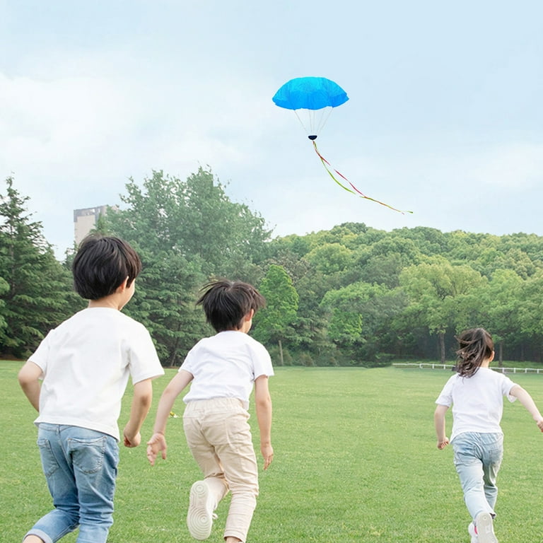 Taotanxi Parachute Toy for Kids, Outdoor Toys Flying Parachute Men
