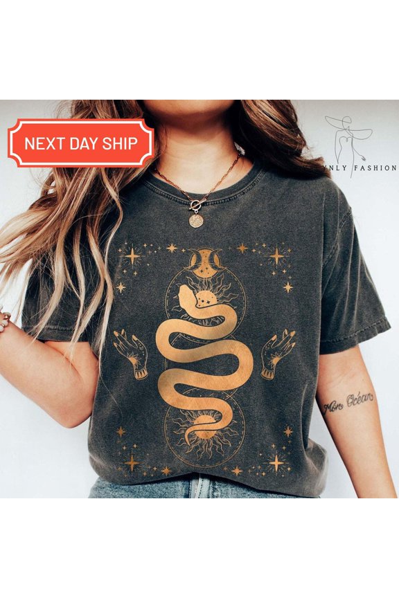 Tarot Card Mystical Moon Celestial Phases Witch Gift Snake Spiritual T-Shirt
