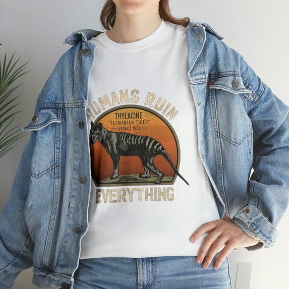 Tasmanian Tiger Thylacine Australian Extinct Animal T-Shirt